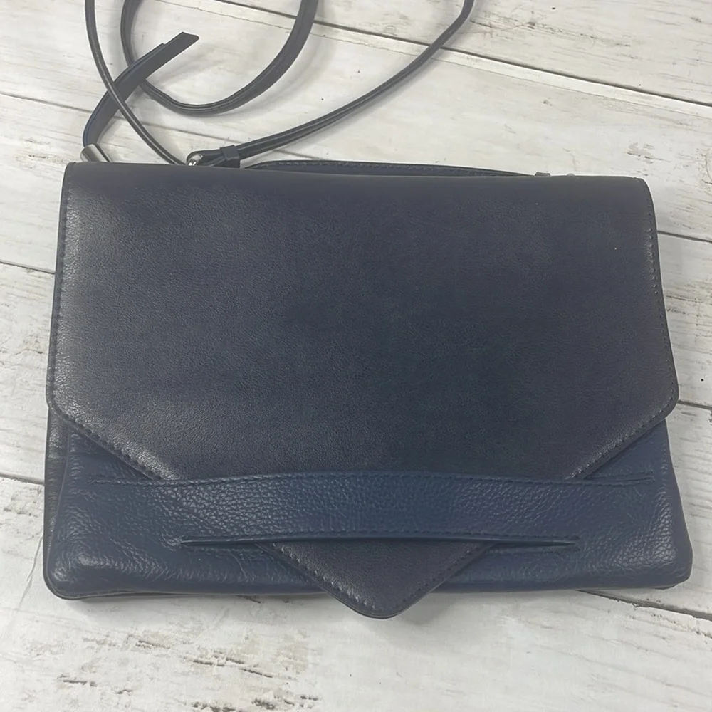Banana Republic sleek crossbody